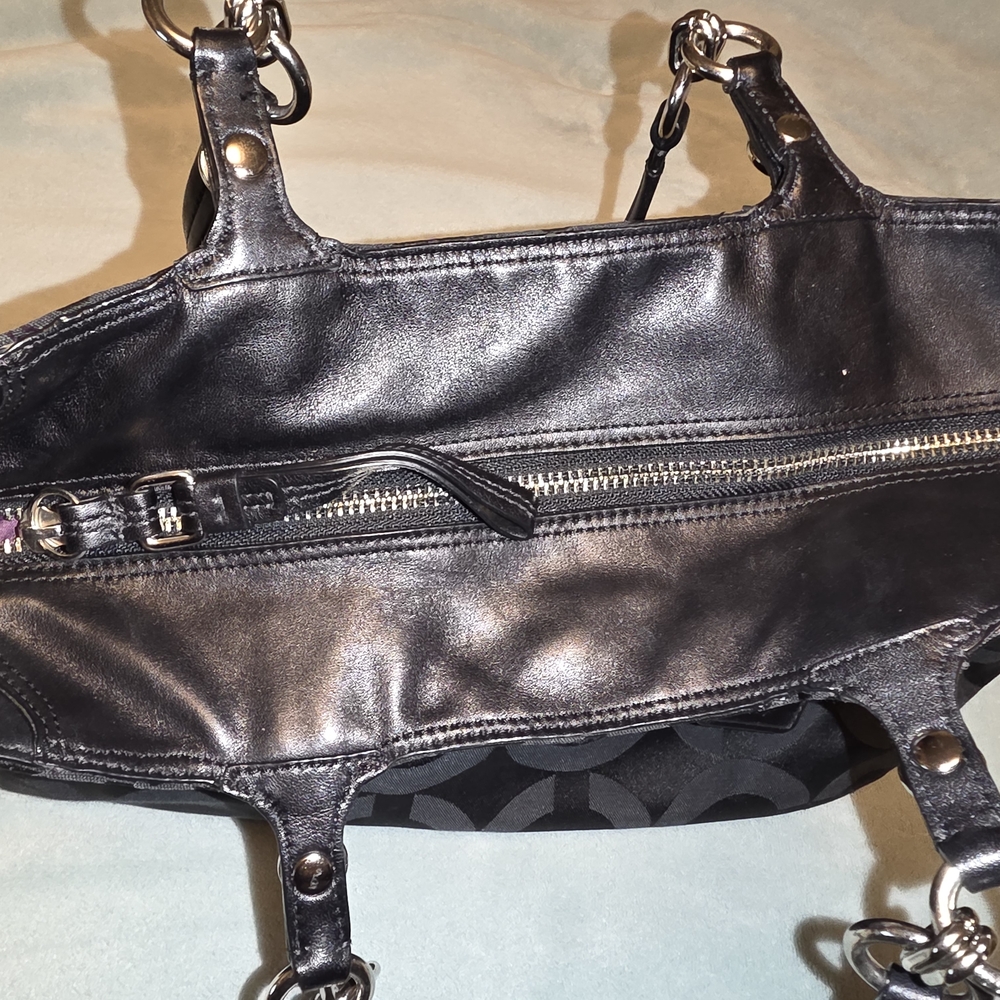 Coach Black Signature Shoulder Bag - Picture 5 of 16